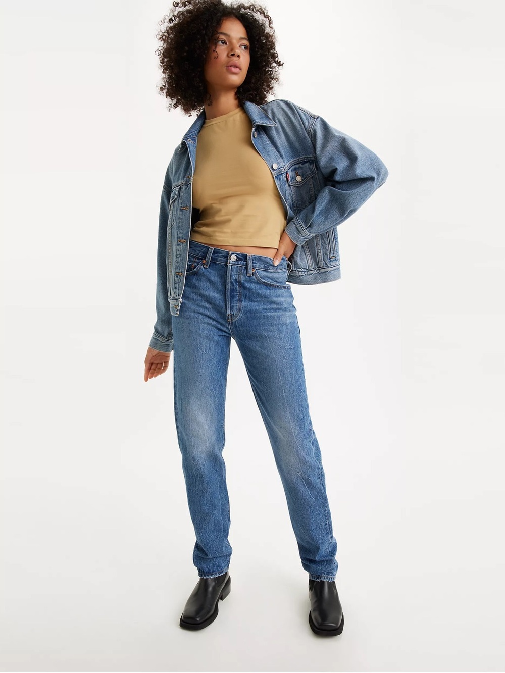 Levi's 501 ‘81 High Rise Vintage-Inspired Mom Jean in Medium Indigo